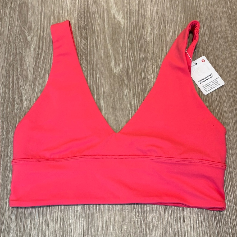 New Lululemon Align V-Neck Bra A/B – Size 8 – Lip Gloss Hot Pink.